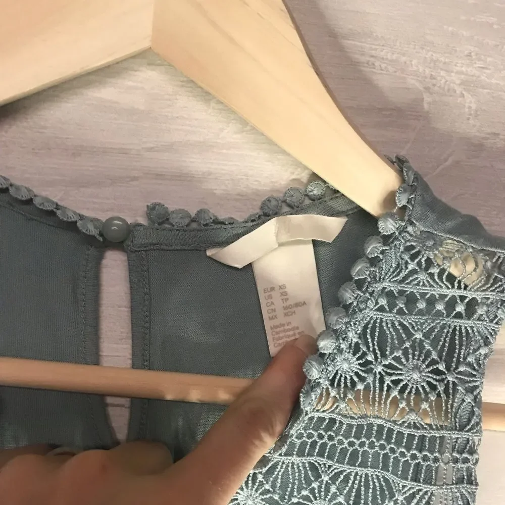 H&M Dressy Detailed Tank - Picture 3 of 5